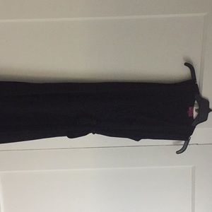 Super flattering for all stages! Only worn once!